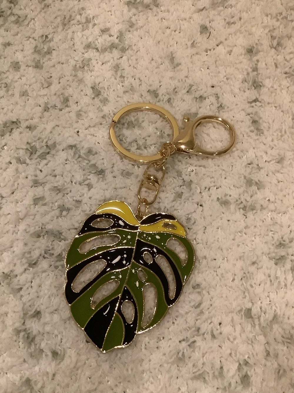Tropical Monstera Philodendron Leaf Shaped Enamel Keychain Yellow & Green NWT